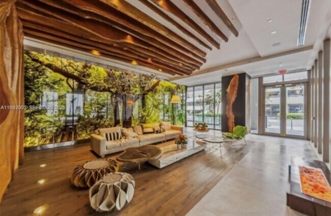 Building Photo - 1010 Brickell Ave