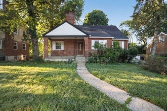 Building Photo - 5211 Parkview Ave