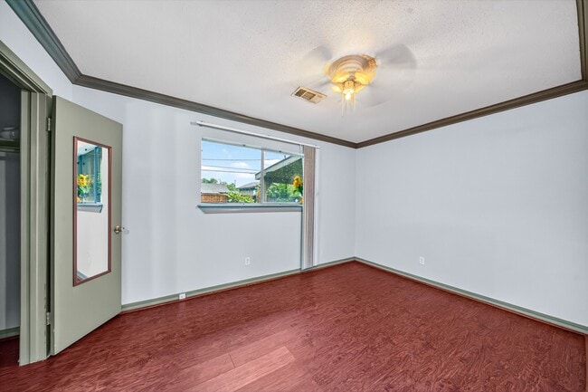 Building Photo - 5725 Melanite Ave