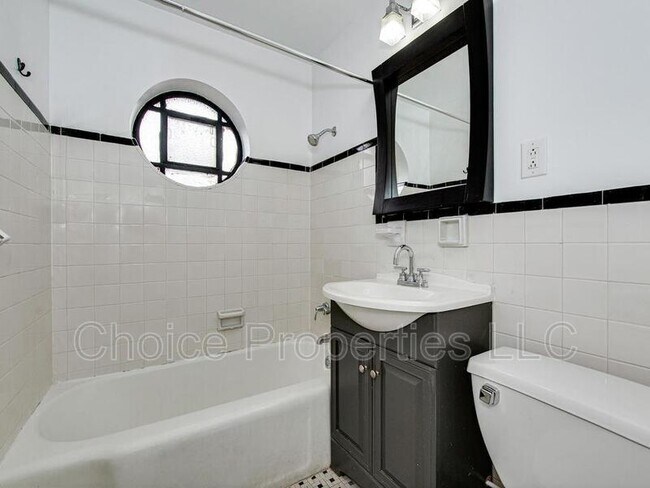 Building Photo - 211 N Dotger Ave