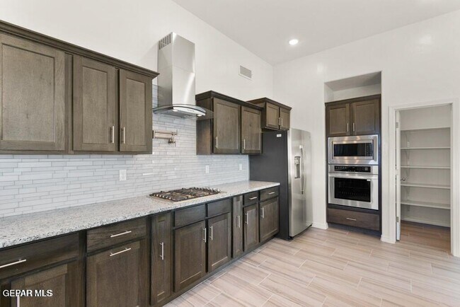 Building Photo - 13349 Cinderford Ave