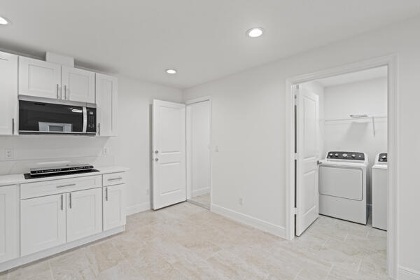 Building Photo - 5911 Seagrape Dr