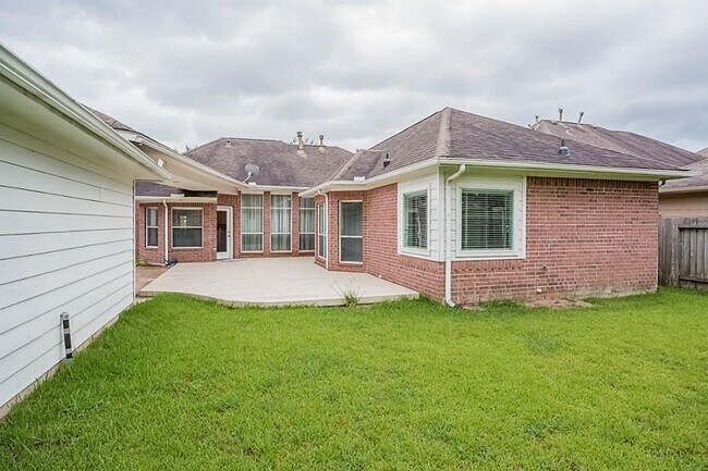Building Photo - 6105 Jordan Dr