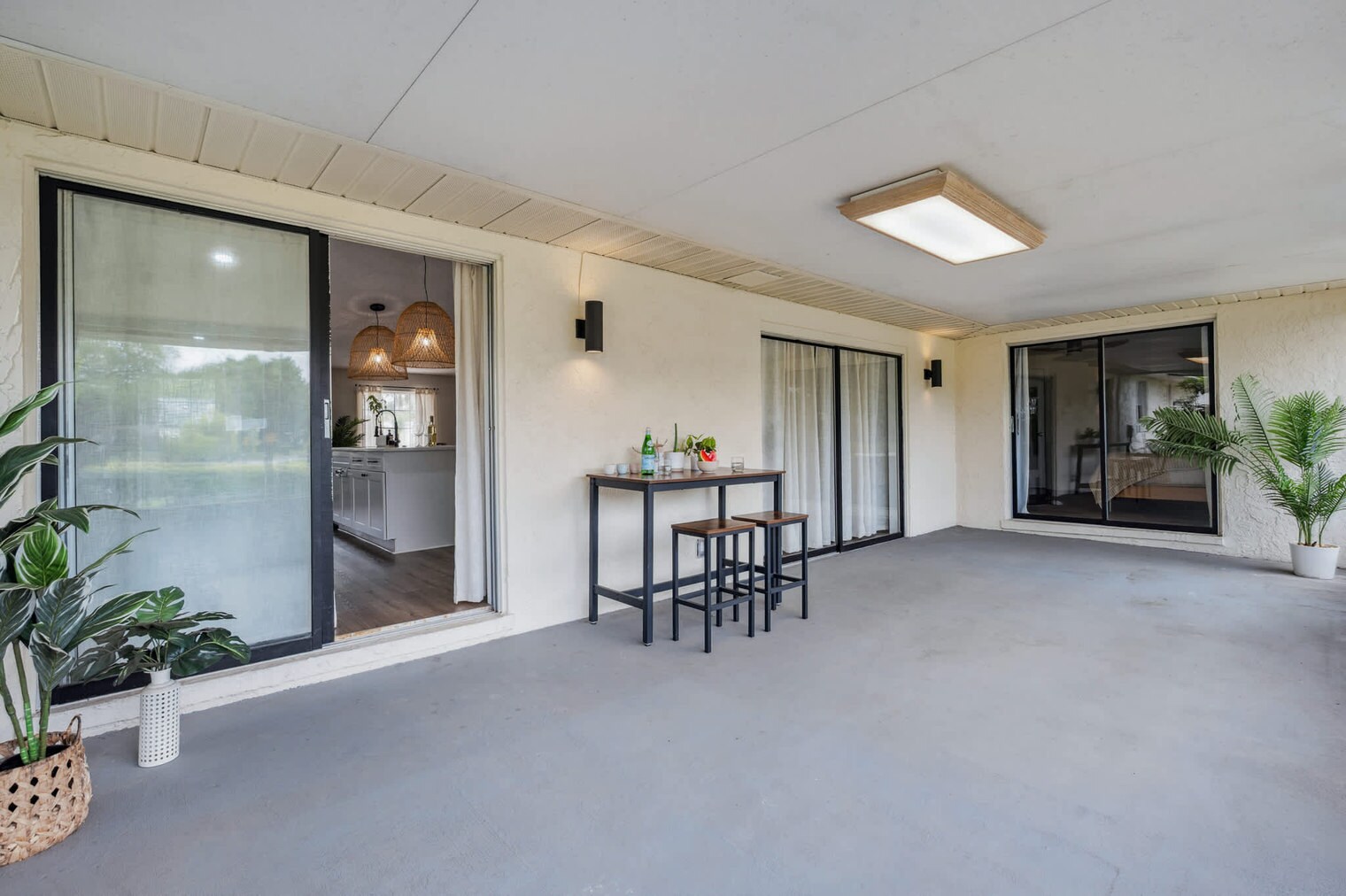 Building Photo - 4520 Lake Gem Cir