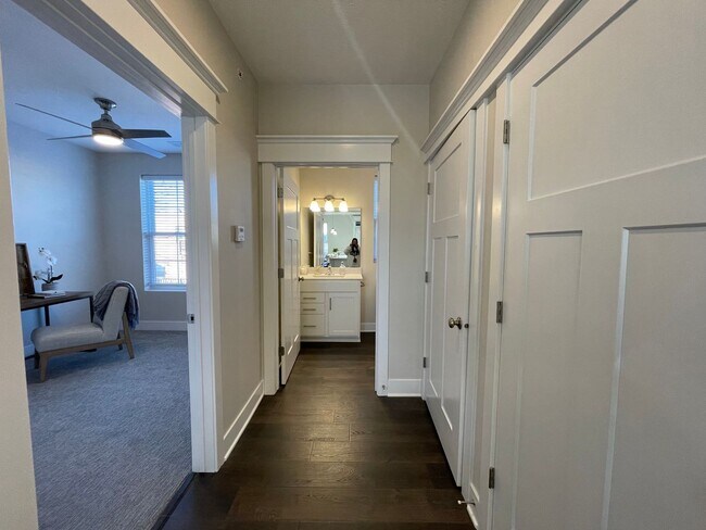 Building Photo - New 2 Bedroom 2 Bathroom Flat in Ralston