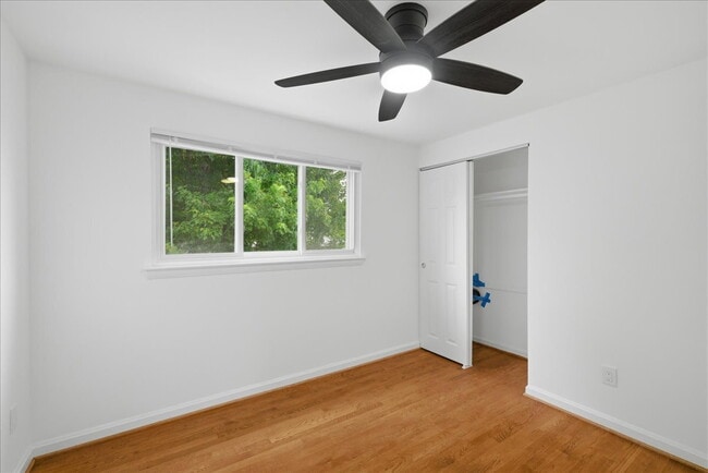 Building Photo - Charming Split-Level Home in the Heart of Alexandria