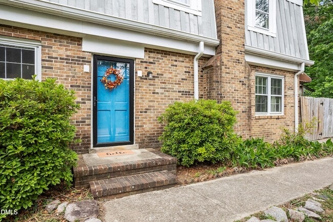 Building Photo - 1801 Quail Ridge Rd