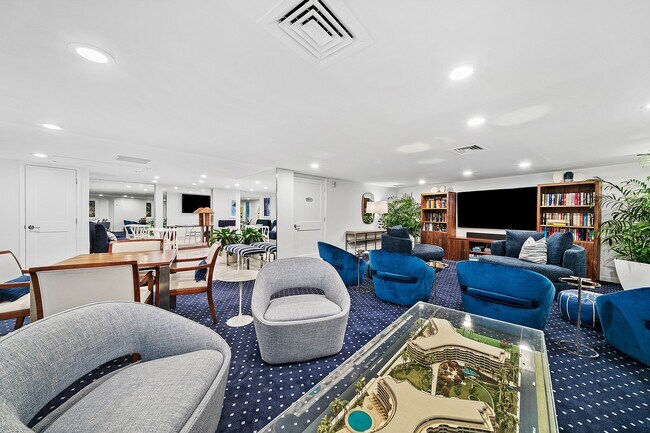 Building Photo - 100 Sunrise Ave