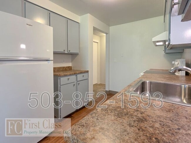 Building Photo - 1366 NE 186th Ave