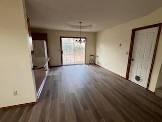 Building Photo - 1402 Sunshine Dr