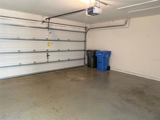 Building Photo - 14157 Stowbridge Ave
