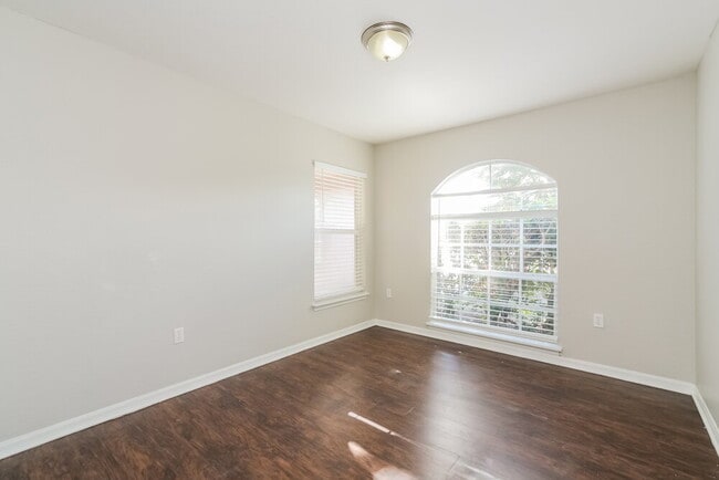 Building Photo - 1236 Apopka Ln