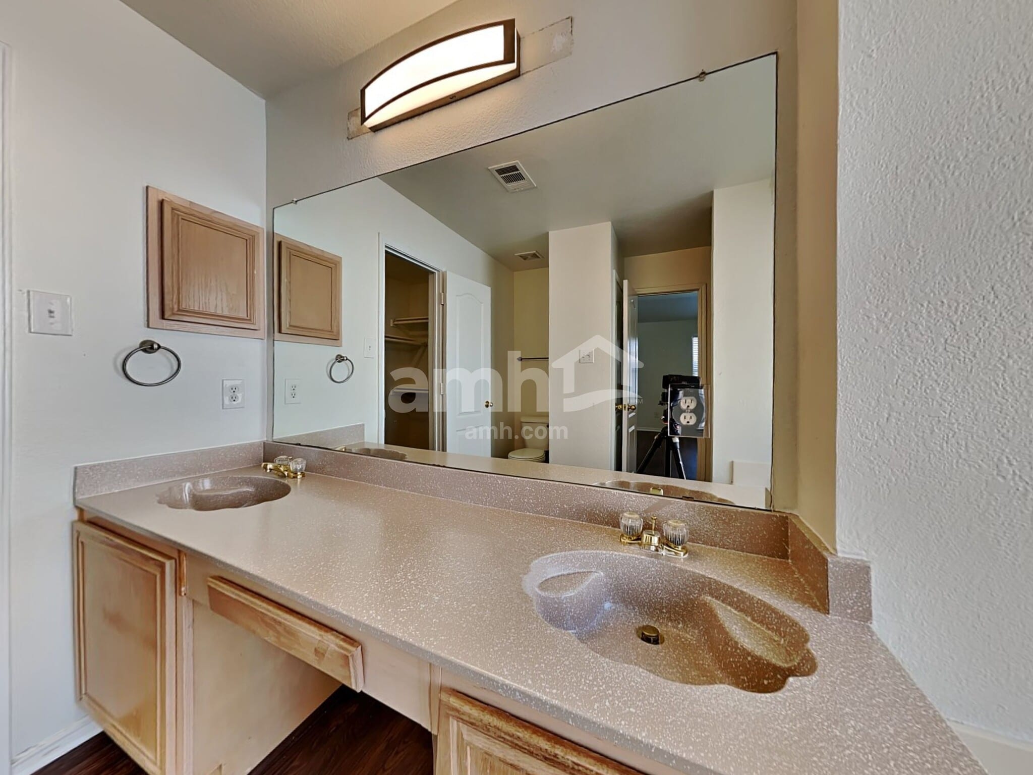 Building Photo - 824 Wilderness Pass