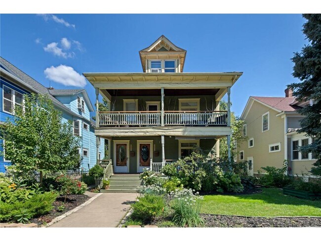 Building Photo - 2713 Garfield Ave