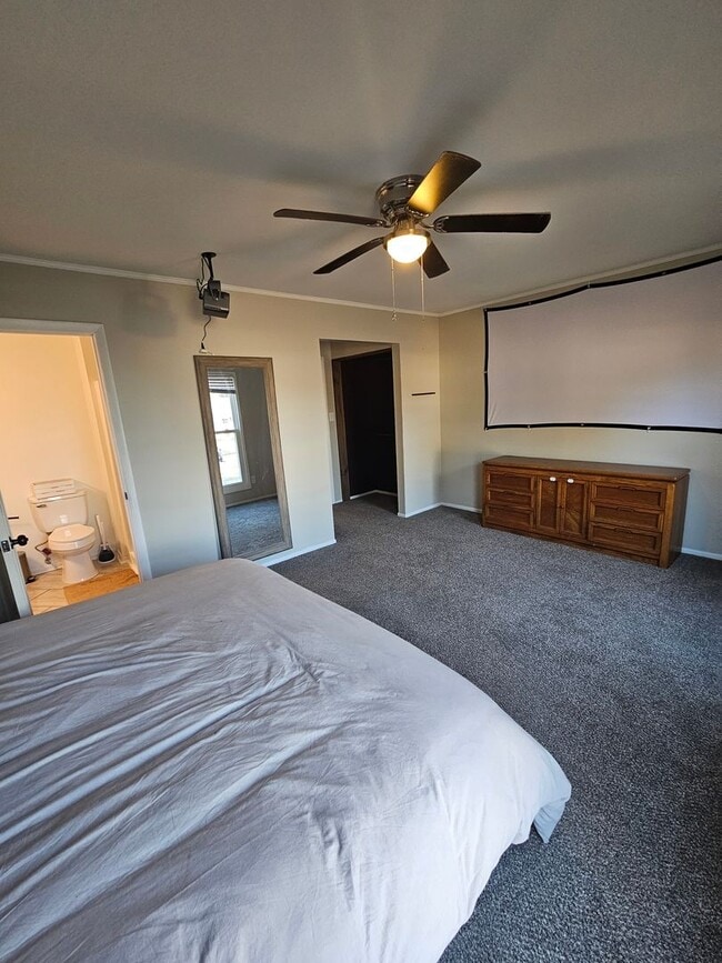 Building Photo - 3 Bedroom Corner Lot Close to Lejeune Blvd