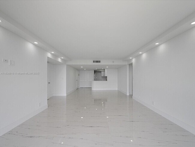 Building Photo - 2000 Presidential Way