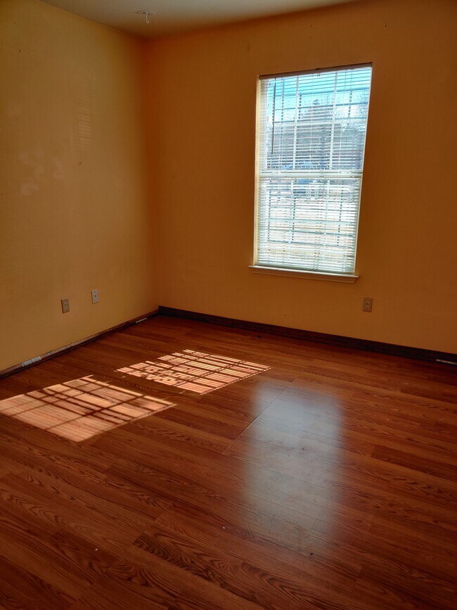 Building Photo - 3102 Via Helena Dr