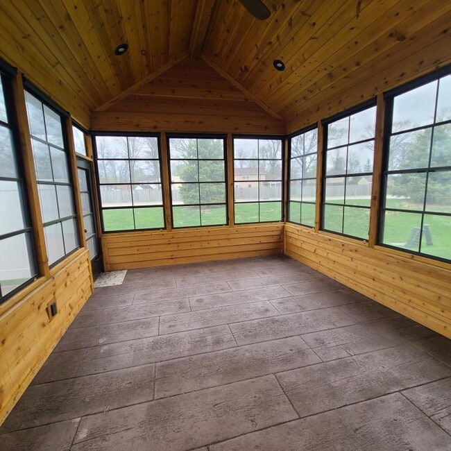 Building Photo - 3537 Westport Dr