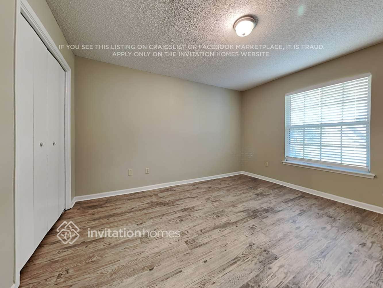 Building Photo - 3271 Glendyne Dr W
