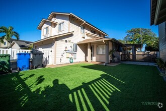 Building Photo - $3800/ 3 Bed / 2.5 Bath 34 SOLAR PANELS