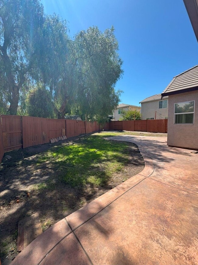 Building Photo - 2638 Breaker Way