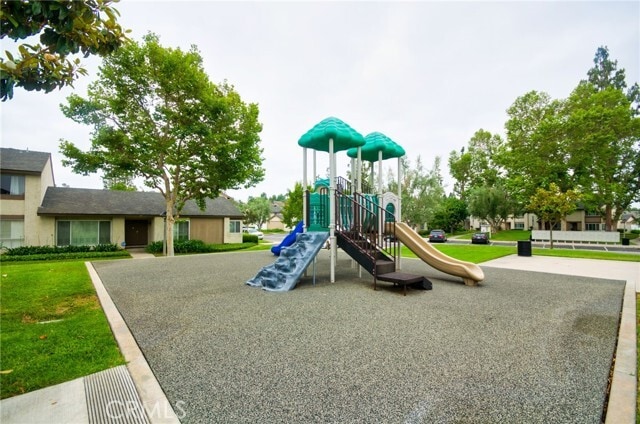 Building Photo - 881 Hartford Ln