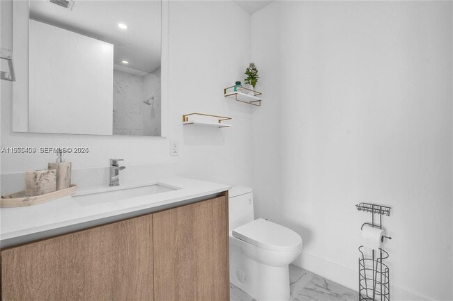 Building Photo - 17550 Collins Ave