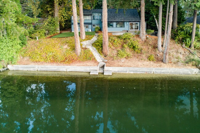 Building Photo - 1525 S Marine Dr