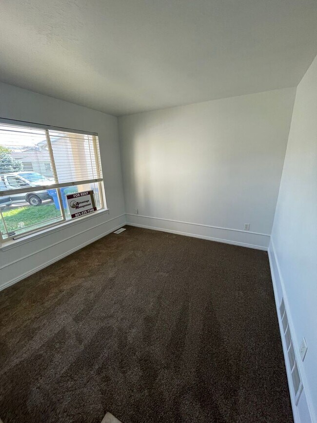 Building Photo - Beautiful Harbor Point Family Home in Lehi