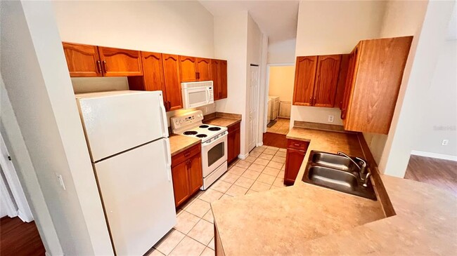 Building Photo - 3658 Oakdale Cir