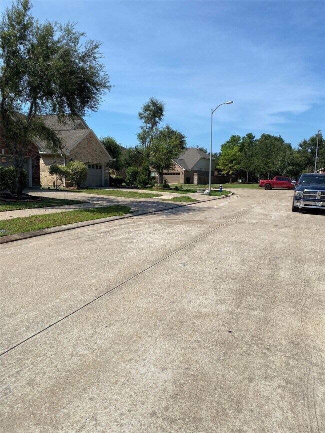 Building Photo - 24434 Ranchwood Springs Ln