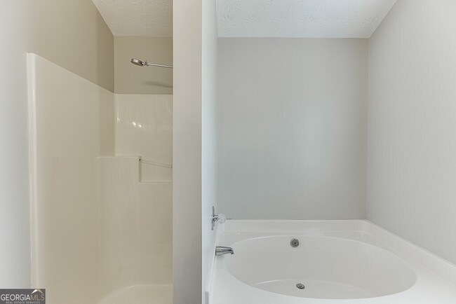 Building Photo - 164 Beacon Dr