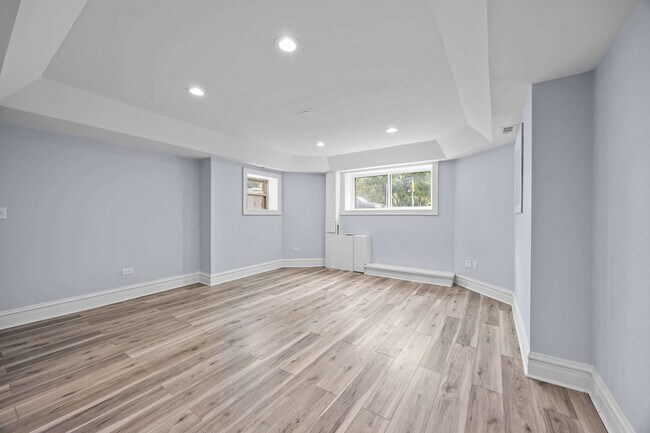 Building Photo - 1101 S Oak Park Ave