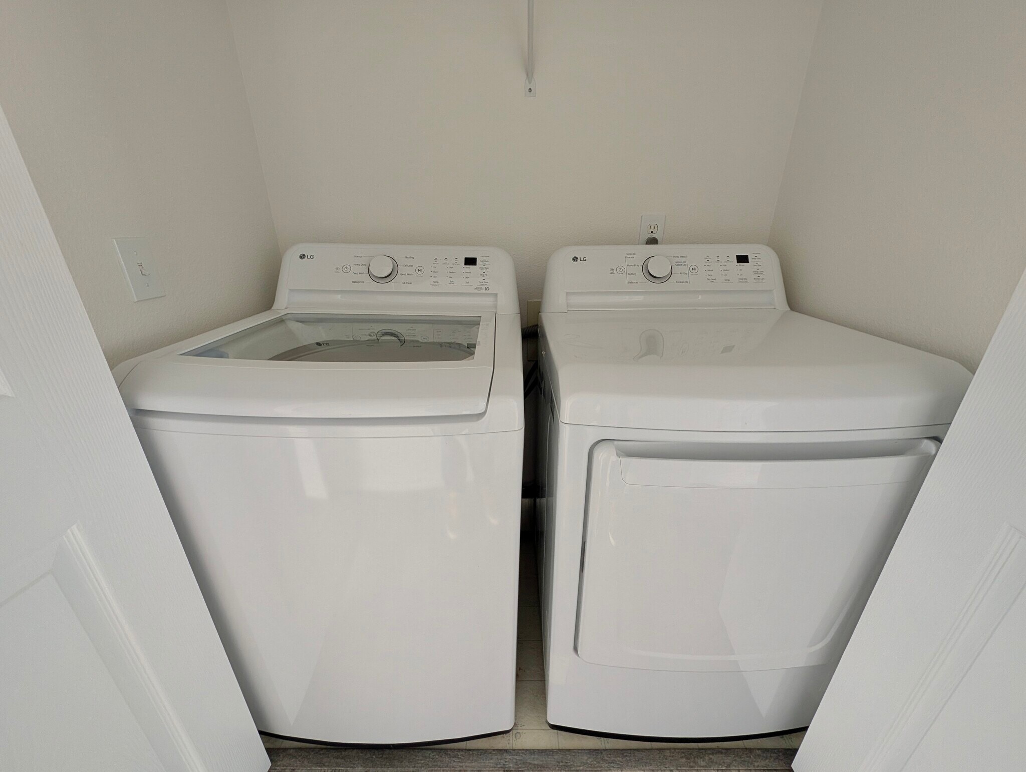 Building Photo - 7453 Newcastle Golf Club Rd