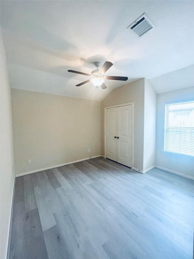Building Photo - 6838 Pear Point Ln