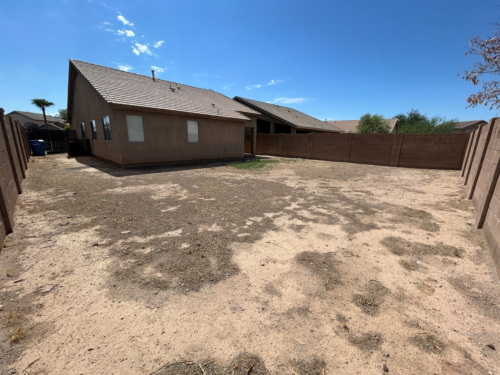 Building Photo - 7028 S 46th Dr