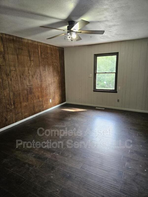 Building Photo - 8911 Park Valley Ct