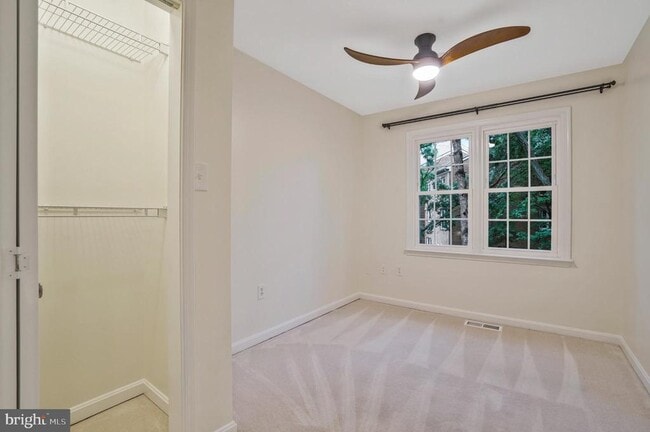 Building Photo - 14 S Manchester St