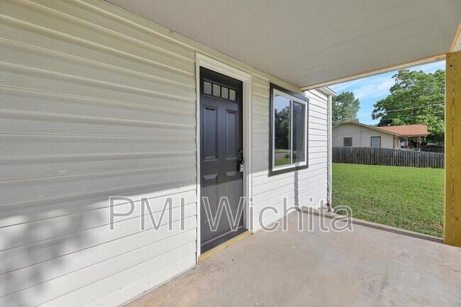 Building Photo - 339 N Joann St