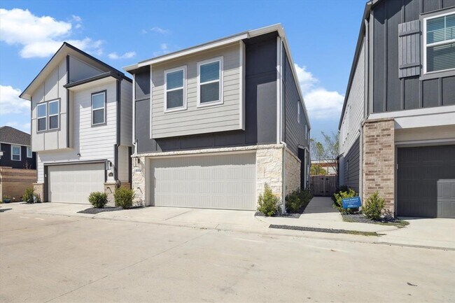 Building Photo - 9954 Storehouse Dr