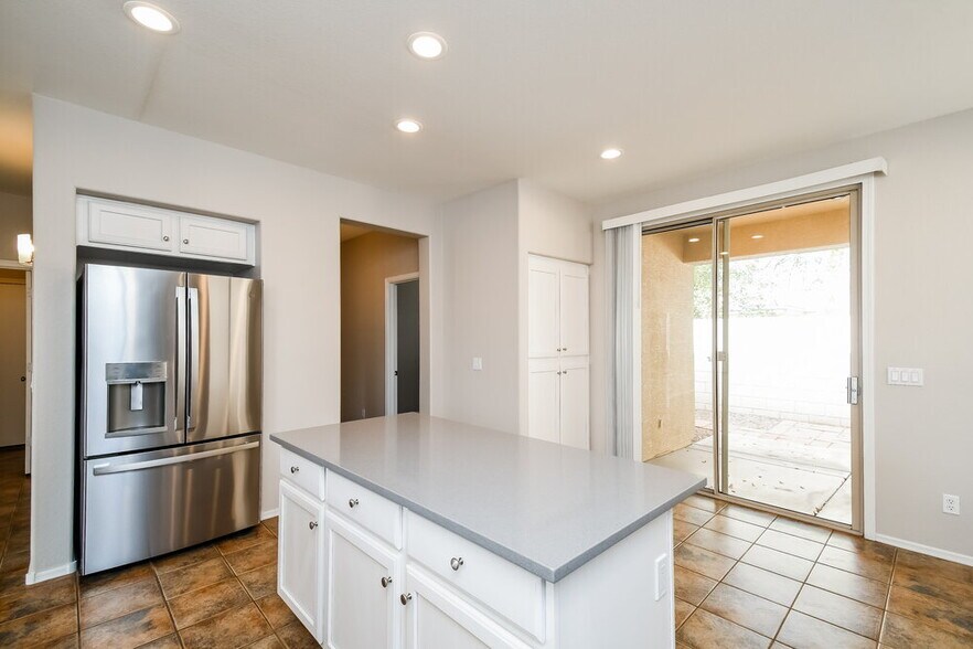 Building Photo - 7014 E Kiva Ave