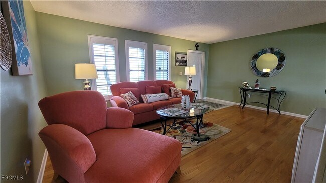 Building Photo - 1126 SE 13th Terrace