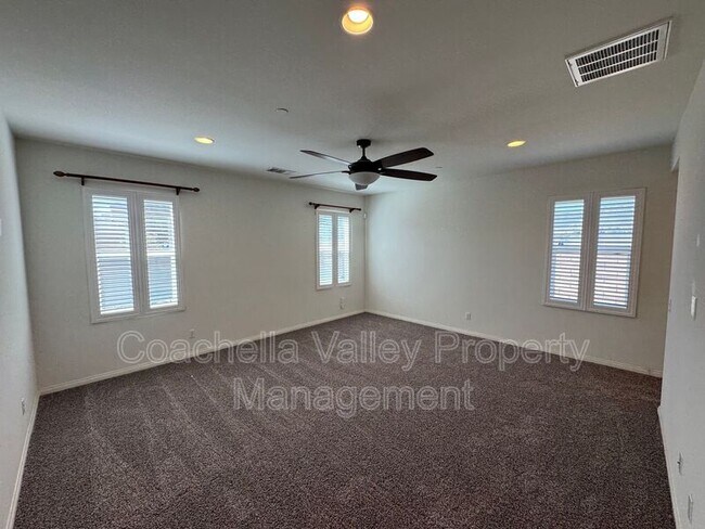 Building Photo - 74049 Kingston Ct W