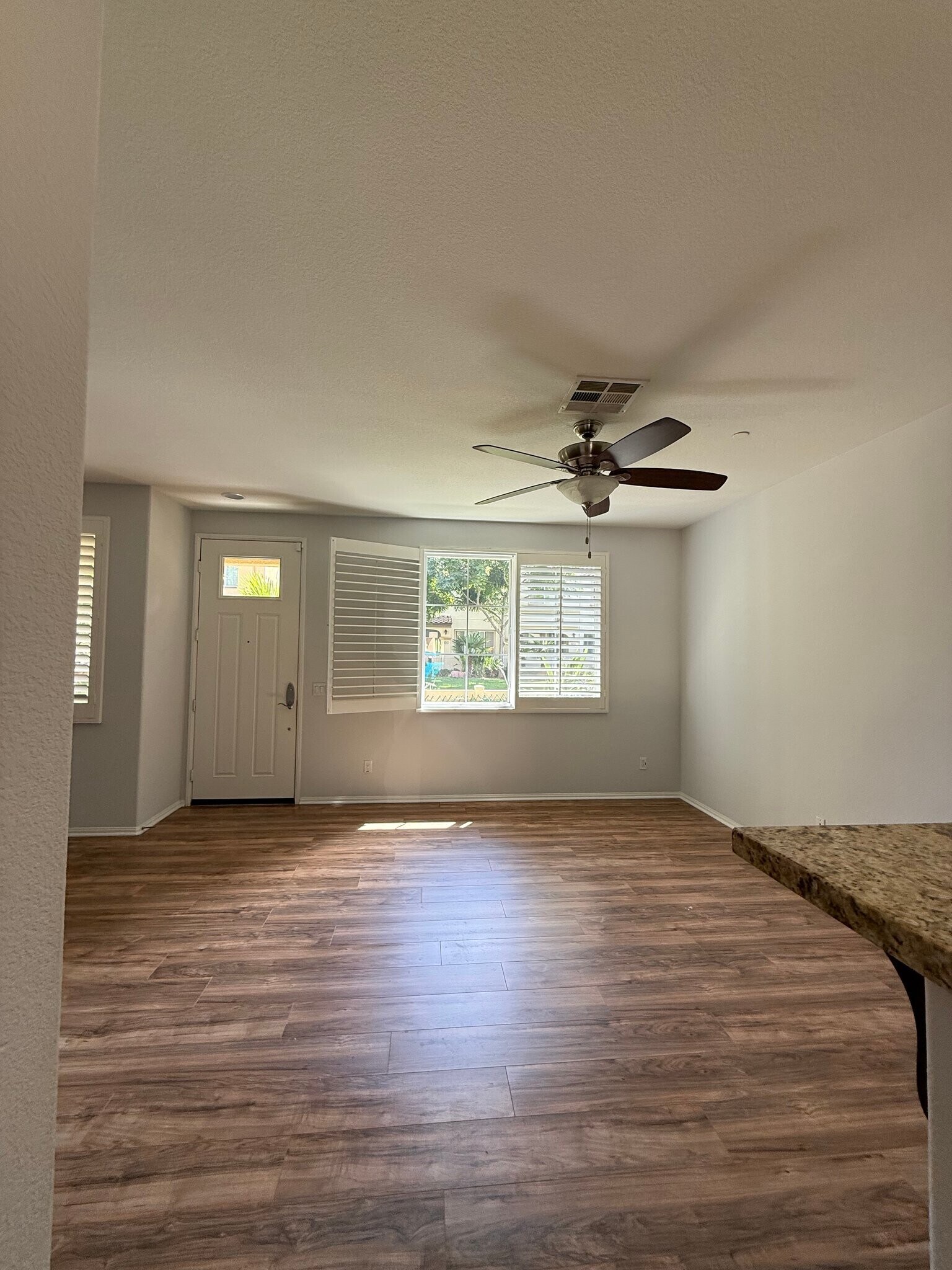 Building Photo - 1460 Mockingbird Ct