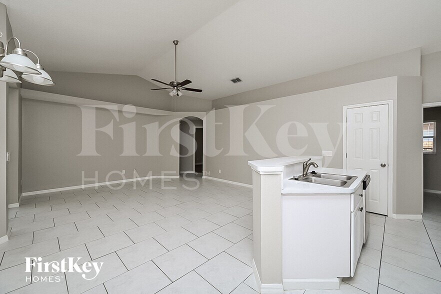 Building Photo - 4318 Brooke Dr