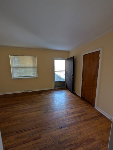 Building Photo - 2211 Morehead Ave