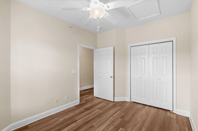 Building Photo - 239 Portsmith Dr