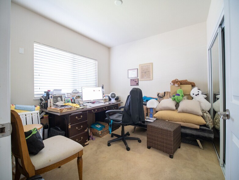 Building Photo - 127 Hoowaiwai Loop