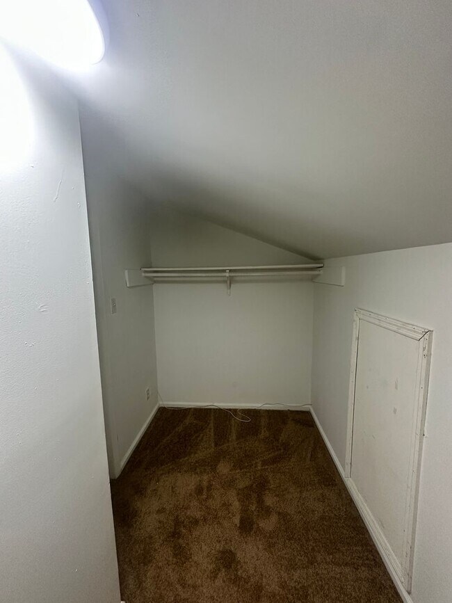 Building Photo - 2 Bedroom/2 Bath Townhome in Valdosta