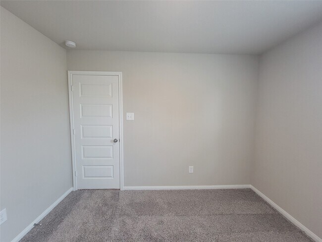 Building Photo - 11736 Whirlaway Dr